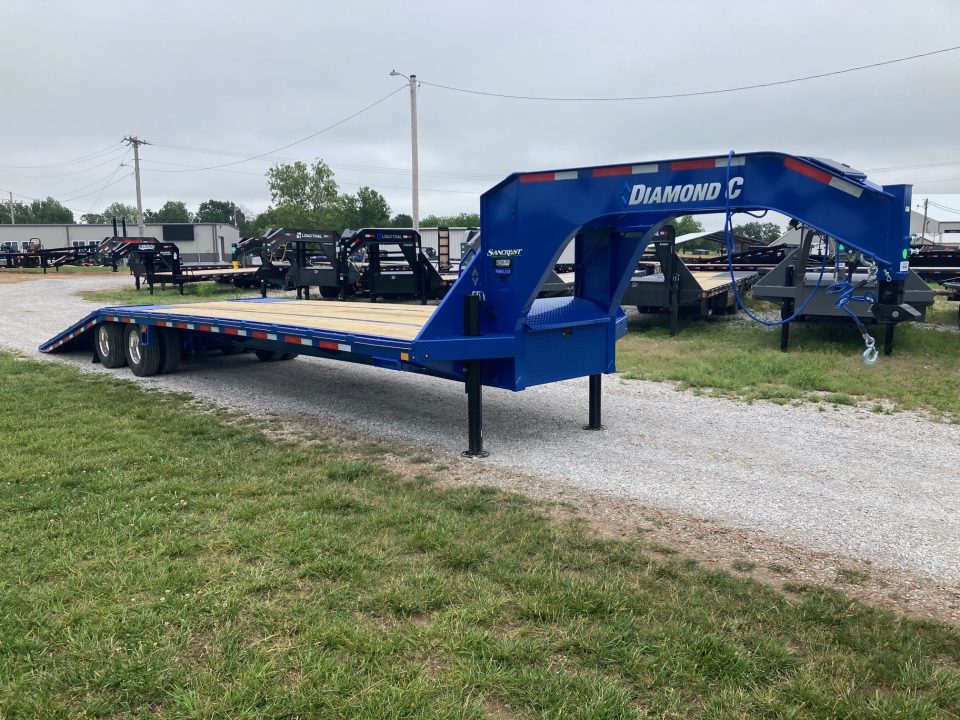 New 2026 Diamond C Trailers 102X35 TANDEM 25K GN HYDROTAIL W/ BLACKWOOD RUNNERS, HYDROJACKS, SOLAR & WIRELESS REMOTE Flatbed Trailer