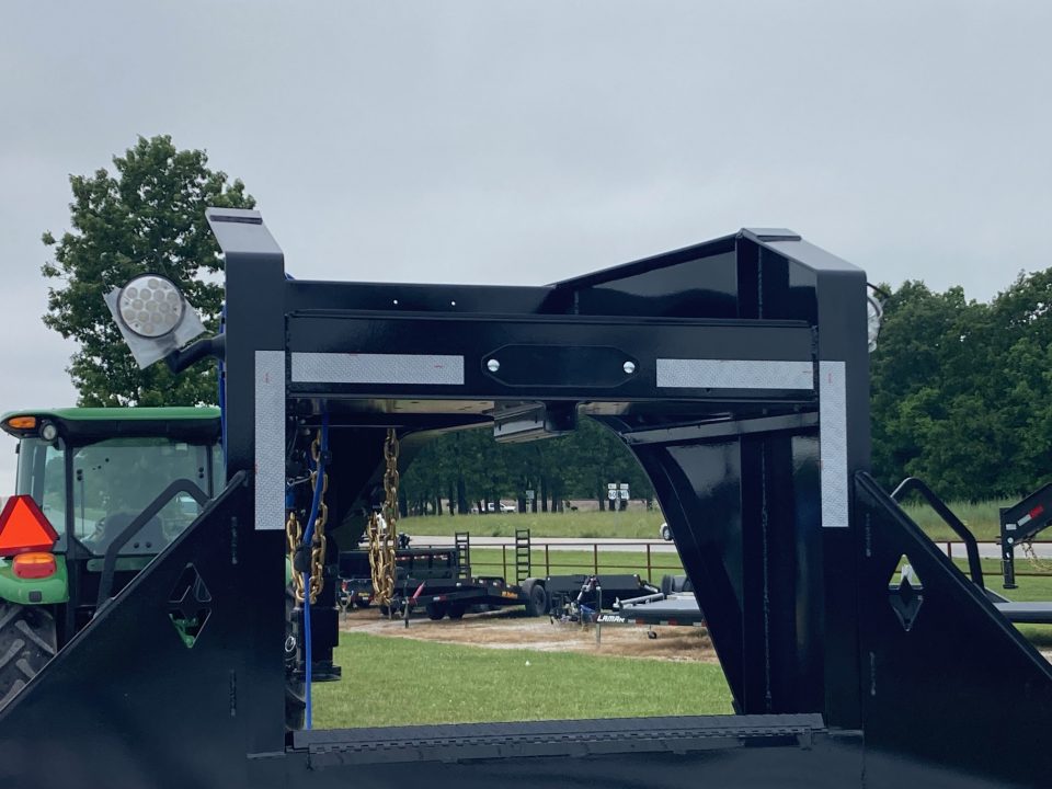 New 2026 Diamond C Trailers 102X40 TANDEM 40K HYDROTAIL W/ ALUM FLOOR, HYDROJACKS, AIR RIDE, 72" SPREAD & WIRELESS REMOTE Deckover Trailer