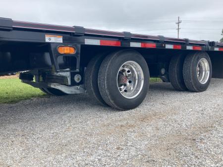 New 2026 Diamond C Trailers 102X40 TANDEM 40K HYDROTAIL W/ ALUM FLOOR, HYDROJACKS, AIR RIDE, 72" SPREAD & WIRELESS REMOTE Deckover Trailer