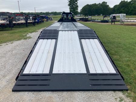 New 2026 Diamond C Trailers 102X40 TANDEM 40K HYDROTAIL W/ ALUM FLOOR, HYDROJACKS, AIR RIDE, 72" SPREAD & WIRELESS REMOTE Deckover Trailer