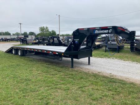 New 2026 Diamond C Trailers 102X40 TANDEM 40K HYDROTAIL W/ ALUM FLOOR, HYDROJACKS, AIR RIDE, 72" SPREAD & WIRELESS REMOTE Deckover Trailer