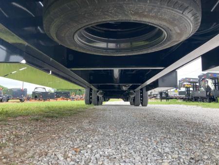 New 2026 Diamond C Trailers 102X40 TANDEM 40K HYDROTAIL W/ ALUM FLOOR, HYDROJACKS, AIR RIDE, 72" SPREAD & WIRELESS REMOTE Deckover Trailer