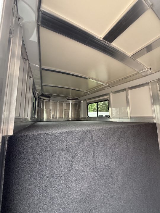New 2027 Cimarron Trailers Norstar 4 Horse SL GN Horse Trailer