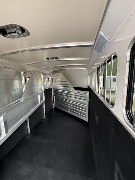 New 2027 Cimarron Trailers Norstar 4 Horse SL GN Horse Trailer