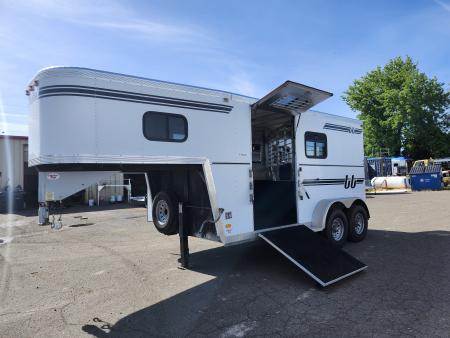Used 2000 Turnbow 2H GN Reverse Slant Horse Trailer