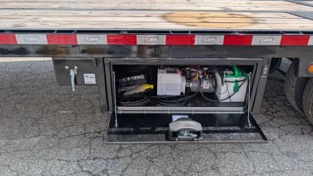 New 2025 CAM SUPERLINE 34' (24' + 10' Dove) Gooseneck Deckover w/ Hydraulic Dove & Jacks