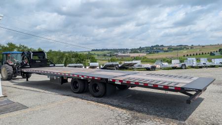 New 2025 CAM SUPERLINE 34' (24' + 10' Dove) Gooseneck Deckover w/ Hydraulic Dove & Jacks