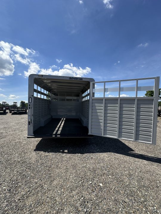 New 2027 Trails West GN HOTSHOT 25' W/TACK Horse Trailer