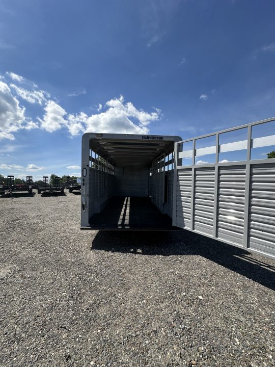 New 2027 Trails West GN HOTSHOT 25' W/TACK Horse Trailer