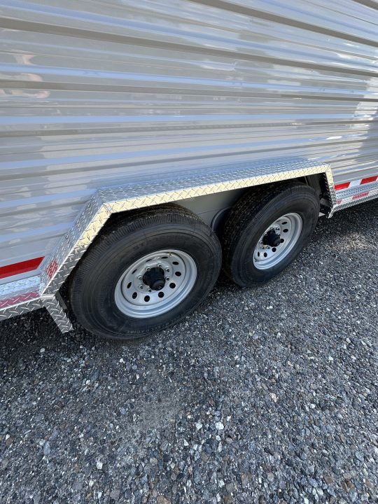 New 2027 Trails West GN HOTSHOT 25' W/TACK Horse Trailer