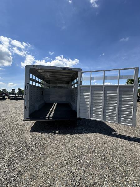 New 2027 Trails West GN HOTSHOT 25' W/TACK Horse Trailer