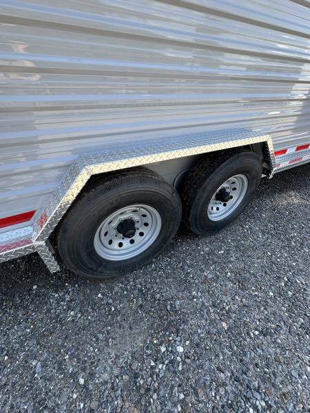 New 2027 Trails West GN HOTSHOT 25' W/TACK Horse Trailer