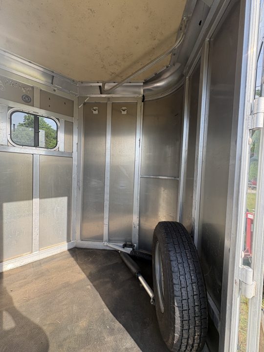 Used 2004 Hart Trailer 2 Horse Straight Load Horse Trailer