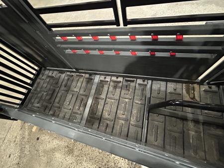 New 2026 Catch Master Hydraulic Squeeze Chute