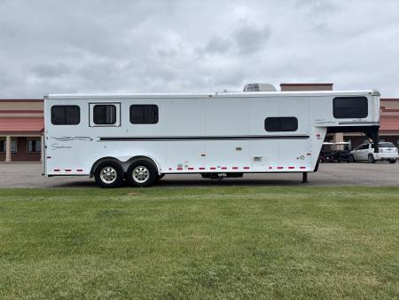 Used 2007 Sundowner 3H 9'LQ Horse Trailer