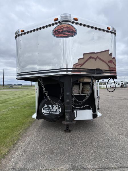 Used 2007 Sundowner 3H 9'LQ Horse Trailer