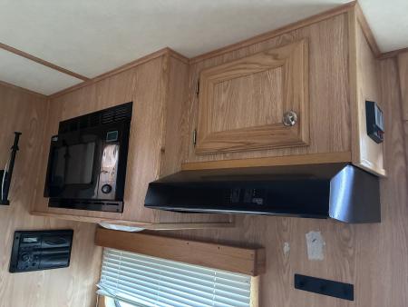 Used 2007 Sundowner 3H 9'LQ Horse Trailer