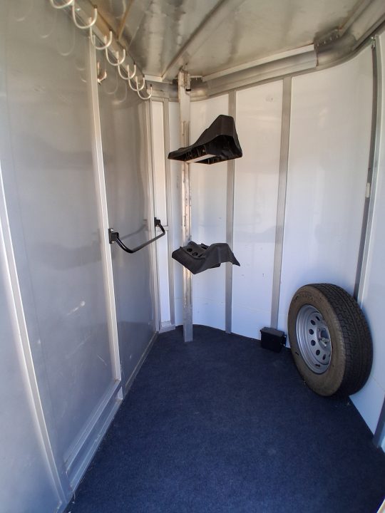Used 2014 Kiefer Manufacturing 2H BP XLA Horse Trailer