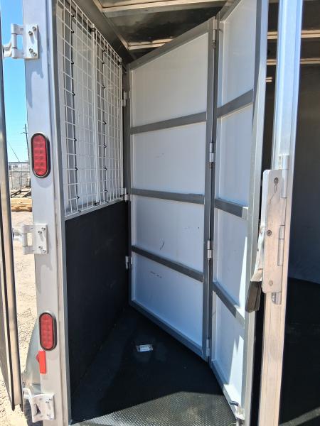 Used 2014 Kiefer Manufacturing 2H BP XLA Horse Trailer