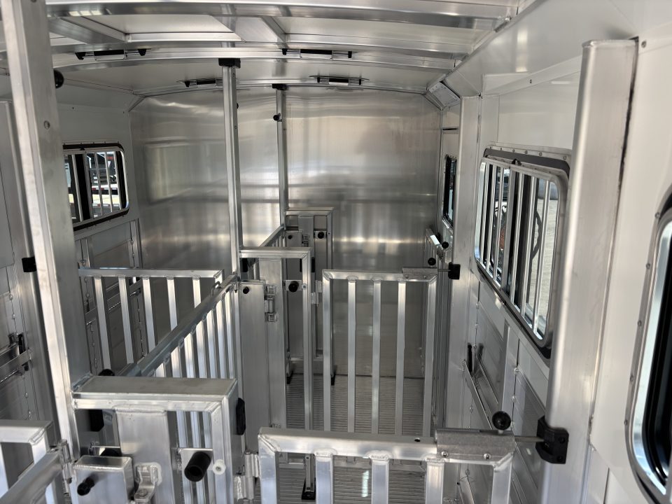 New 2027 Cimarron Trailers Showstar 6 Pen Trailer