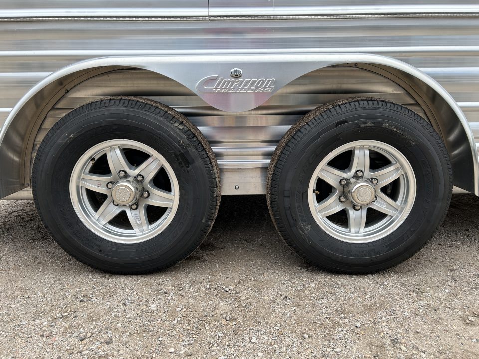 New 2027 Cimarron Trailers Showstar 6 Pen Trailer