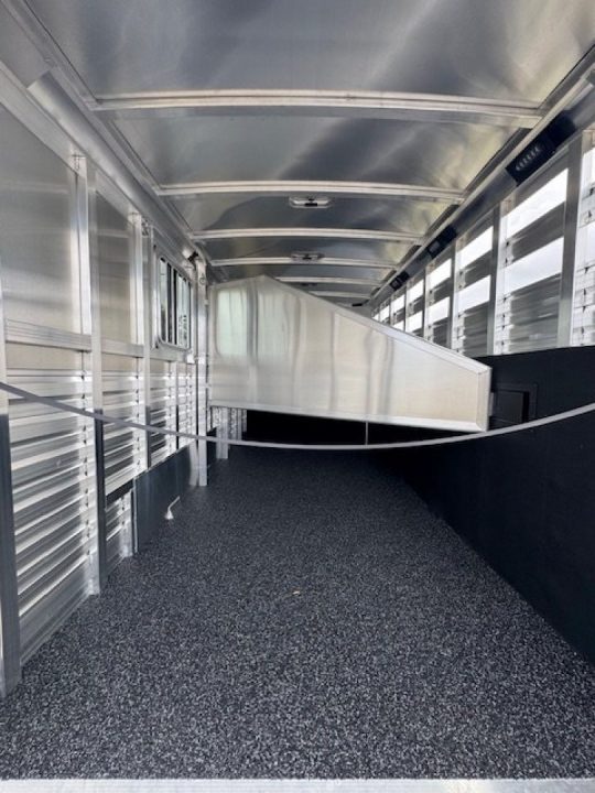 New 2026 Exiss Trailers 4H GN CXF Edition Horse Trailer