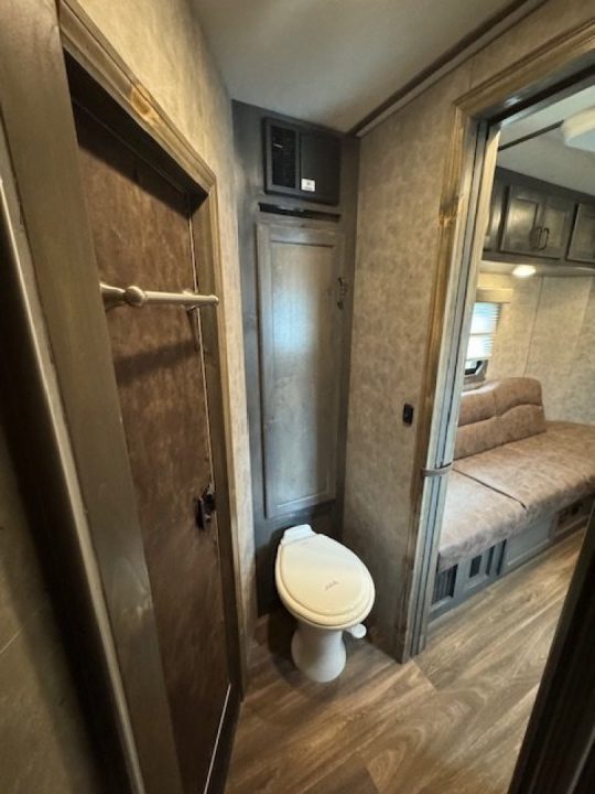 New 2027 Shadow 2027 Shadow Horse Trailer 2H 9' LQ Bumper Pull Horse Trailer