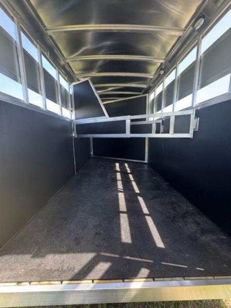 New 2027 Shadow 3H STK BP Horse Trailer