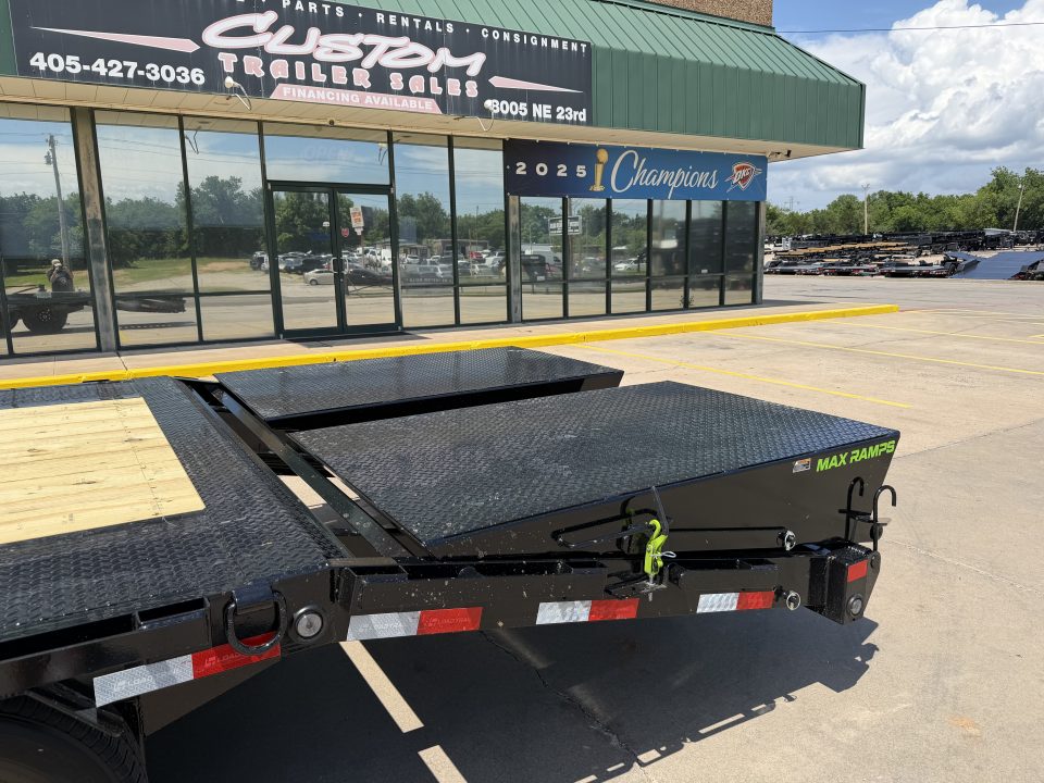 New #386265 2026 LOAD TRAIL GP 25 X 102 TANDEM AXLE LOW-PRO 14K FLATBED GOOSENECK W/ MAX RAMPS