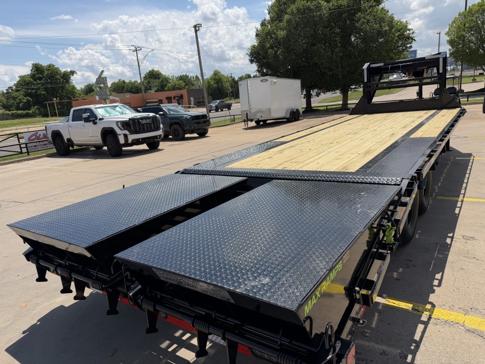 New #386265 2026 LOAD TRAIL GP 25 X 102 TANDEM AXLE LOW-PRO 14K FLATBED GOOSENECK W/ MAX RAMPS