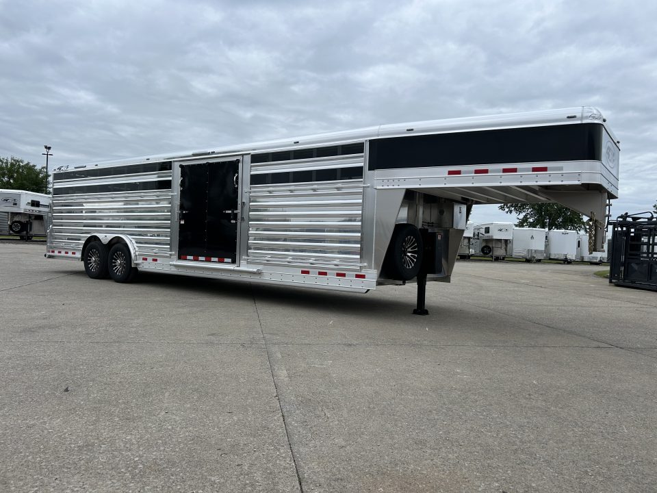 New 2027 4-Star Trailers 8x28 Club Calf Stock Trailer