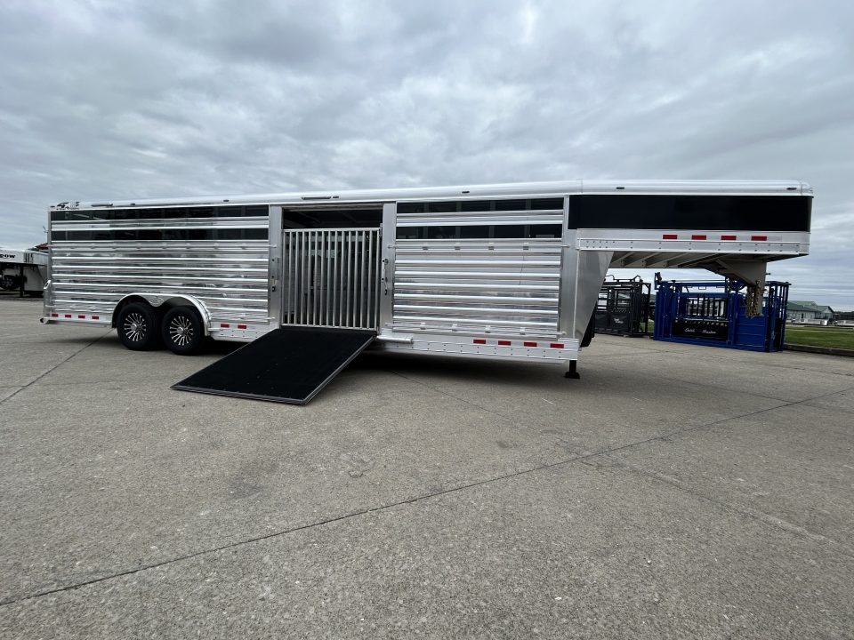 New 2027 4-Star Trailers 8x28 Club Calf Stock Trailer