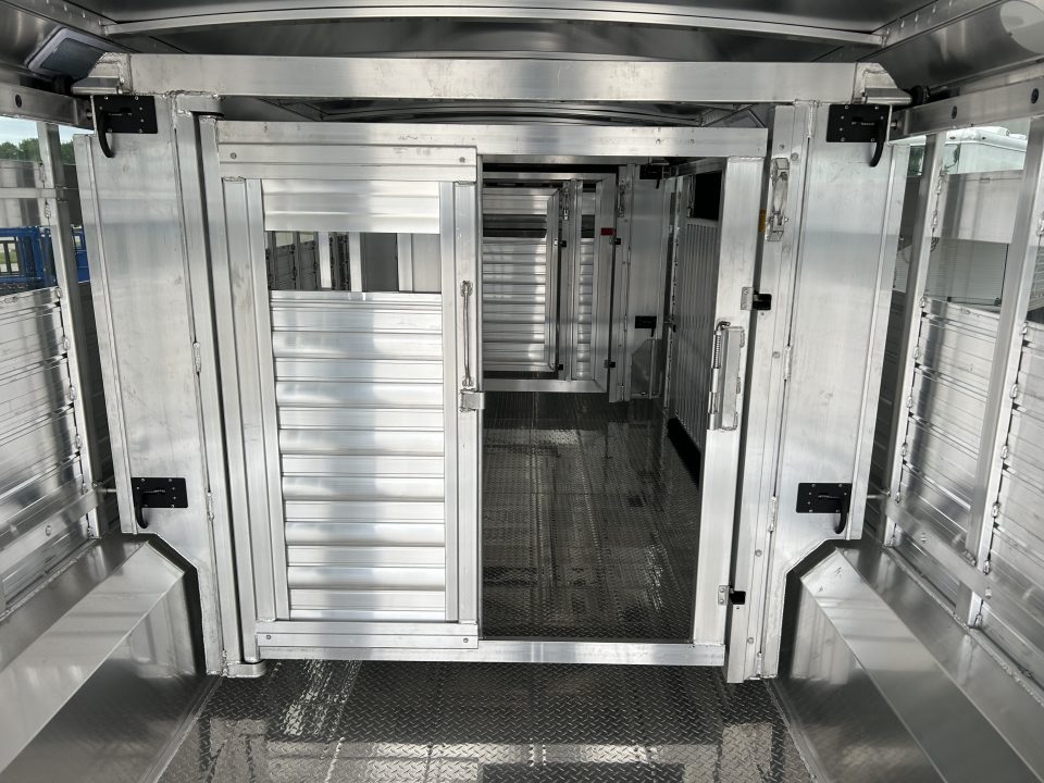 New 2027 4-Star Trailers 8x28 Club Calf Stock Trailer