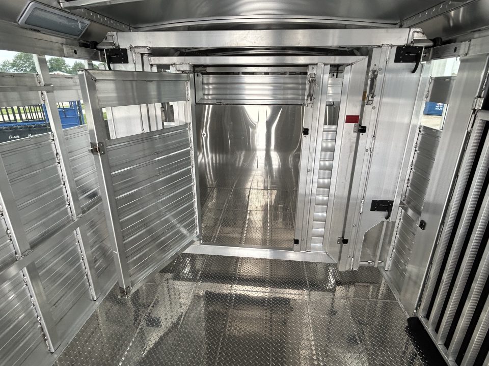 New 2027 4-Star Trailers 8x28 Club Calf Stock Trailer