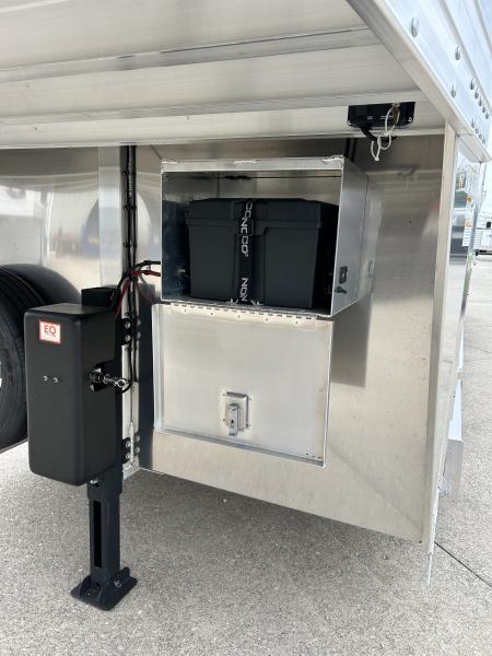 New 2027 4-Star Trailers 8x28 Club Calf Stock Trailer