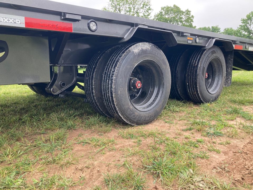 New 2027 MAXX-D 102x36 TANDEM 25.9K GN W/ HYDROJACKS, MAX RAMPS & DISC BRAKES Flatbed Trailer