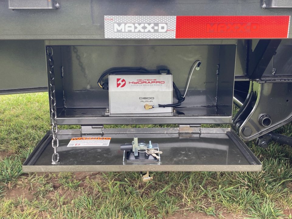 New 2027 MAXX-D 102x36 TANDEM 25.9K GN W/ HYDROJACKS, MAX RAMPS & DISC BRAKES Flatbed Trailer