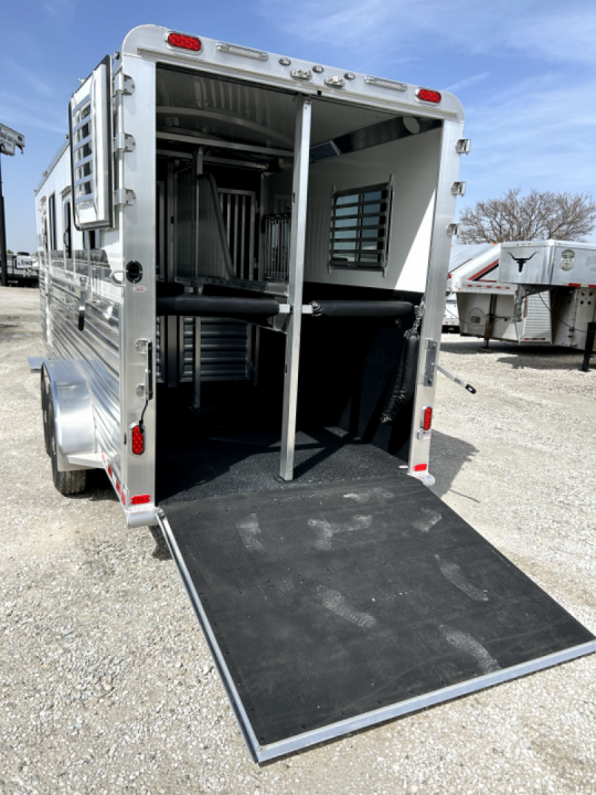 New 2027 4-Star Trailers 2+1 Horse Trailer