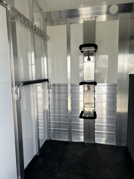 New 2027 4-Star Trailers 2+1 Horse Trailer
