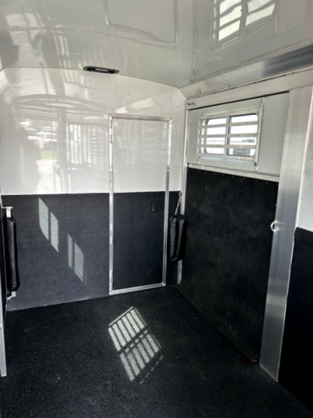 New 2027 4-Star Trailers 2+1 Horse Trailer