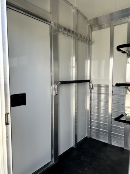 New 2027 4-Star Trailers 2+1 Horse Trailer