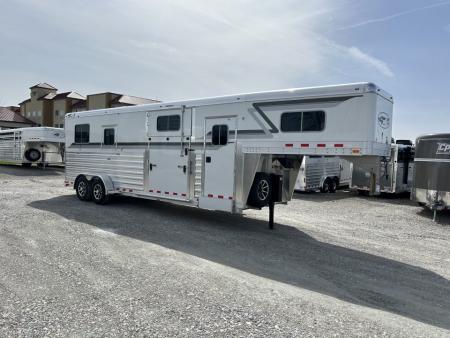 New 2027 4-Star Trailers 2+1 Horse Trailer