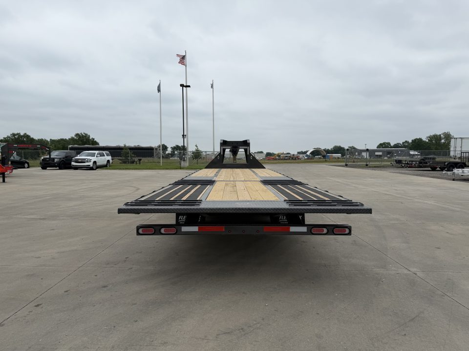 New 2026 Diamond C Trailers FMAX 212 Hydraulic Dovetail 102 x 32