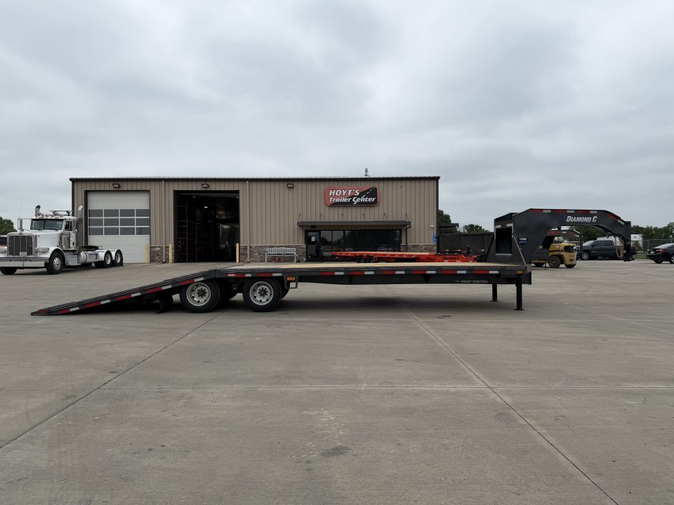 New 2026 Diamond C Trailers FMAX 212 Hydraulic Dovetail 102 x 32