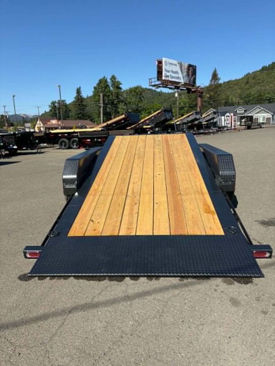 New SALE! SPLIT-TILT 2026 Diamond C Trailers HDT307 82X22 Equipment TRIPLE AXLE 21000 GVWR METALLIC GRAY