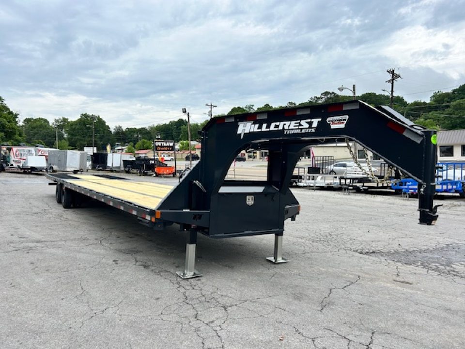 New HillCrest Gooseneck 28+12 Auto Latching Hydraulic Dovetail- 25.9K