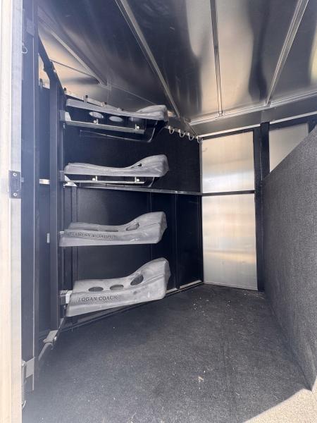 Used 2019 Logan Coach 4H GN Bullseye Horse Trailer