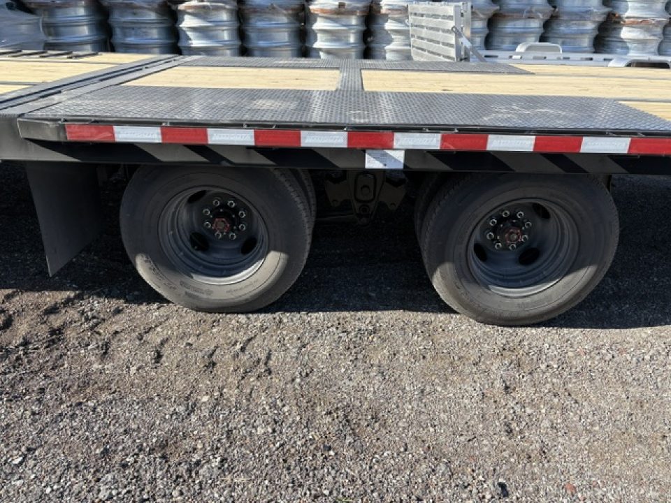 New 2026 Midsota FBHB32-GN-230 Deckover Flatbed Trailer 102x32ft 10k axles