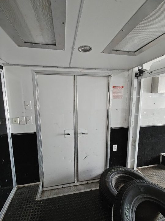 Used 2009 United Expressline 8.5 x 28 21K Enclosed 2-Car Stacker Car / Racing Trailer