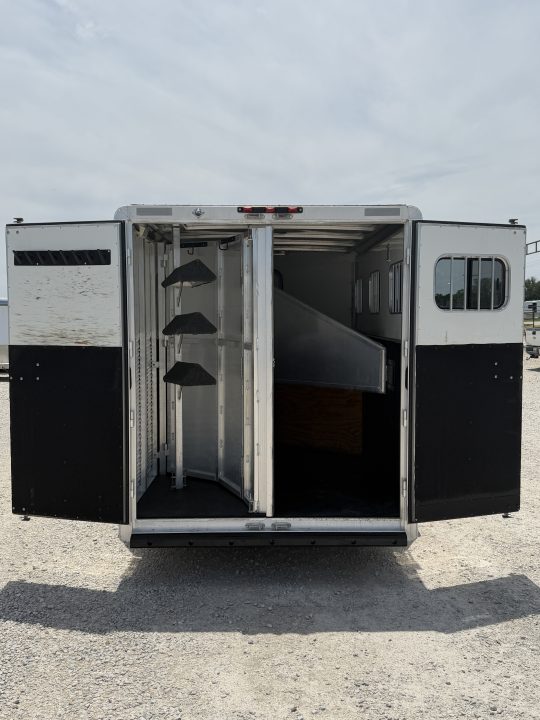 Used 2005 Exiss 3 Horse Gooseneck with 7' Living Quarter